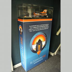 Product Feature Cabinet