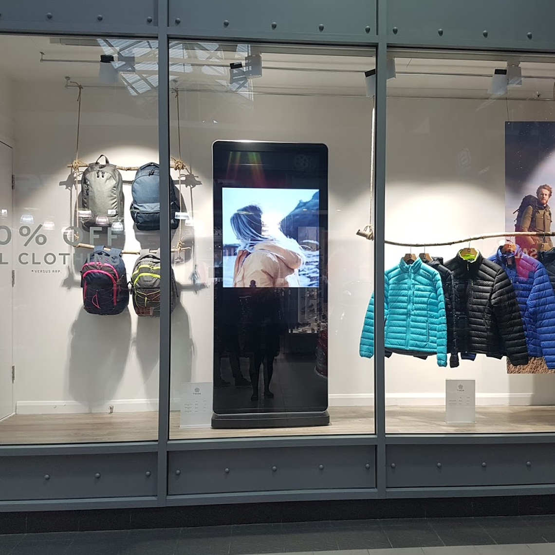 Custom Shop Window Advertising Display